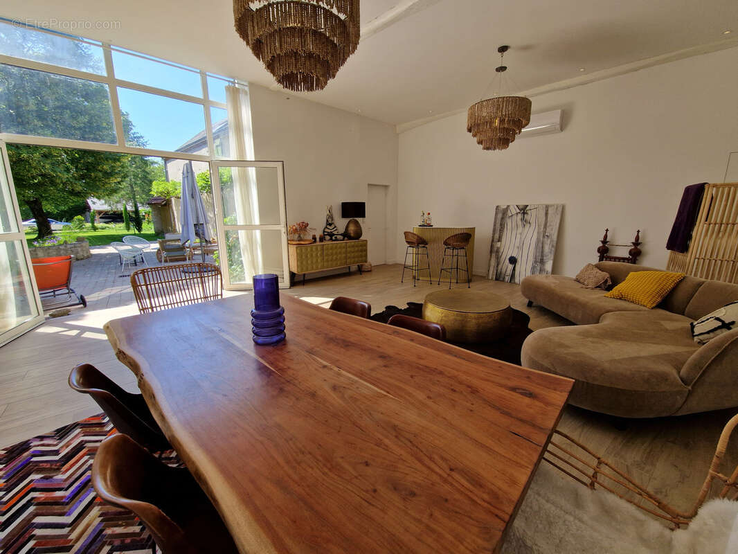 Maison à LA CHAPELLE-SAINT-MESMIN