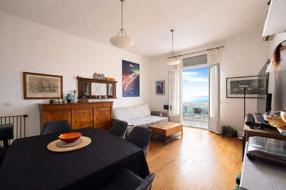 Appartement à MENTON