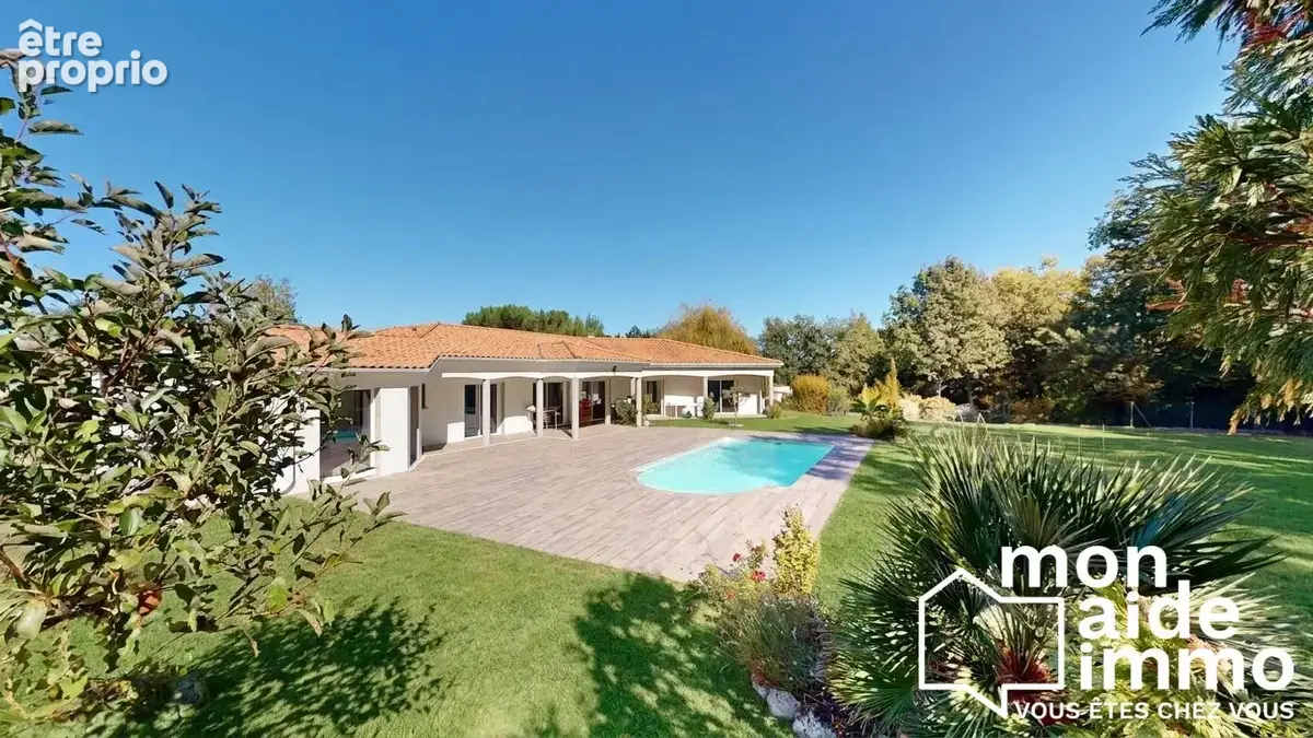Maison 7 pièces 193 m² à vendre à Fargues-Saint-Hilaire (33370) - photo 3