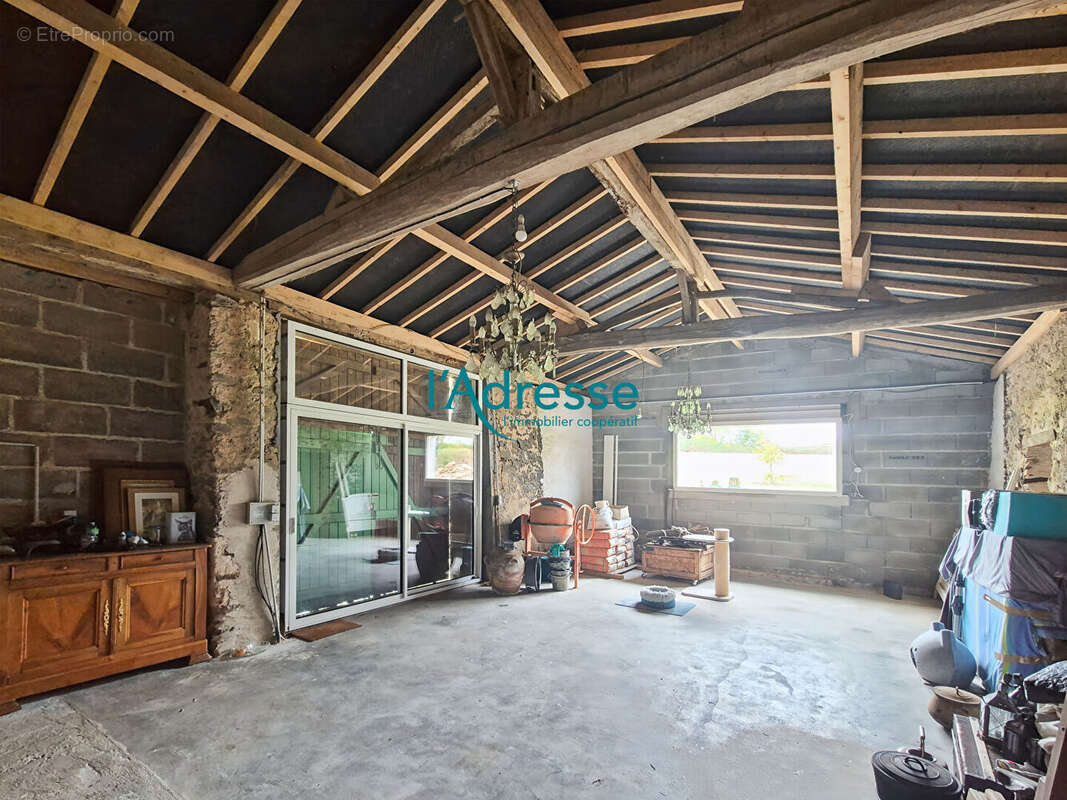 Maison à SAINT-LAURENT-DU-MOTTAY