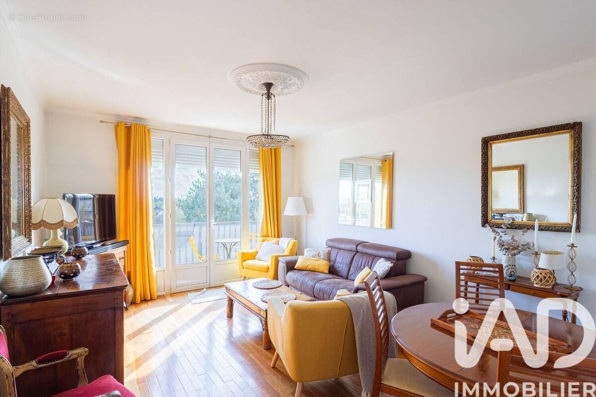 Photo 1 - Appartement à OZOIR-LA-FERRIERE