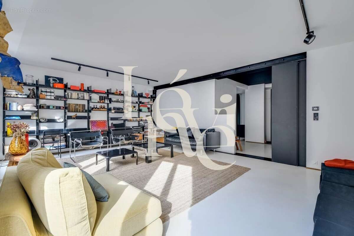Appartement à PARIS-10E