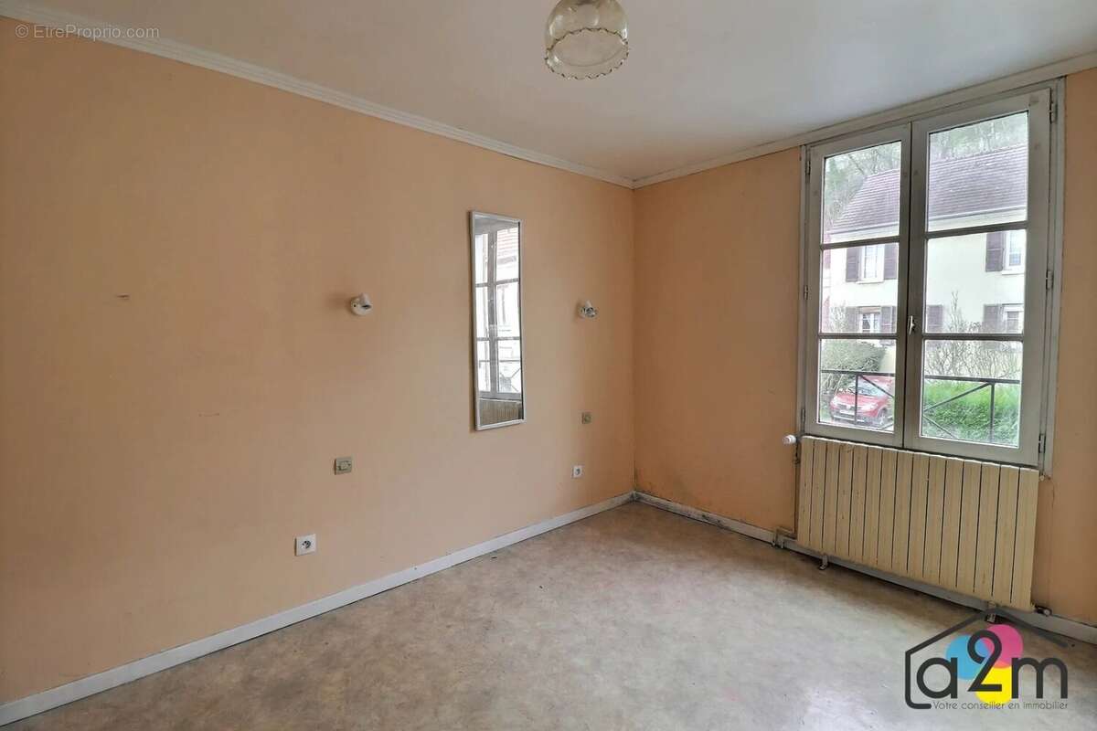 Maison à MONTATAIRE