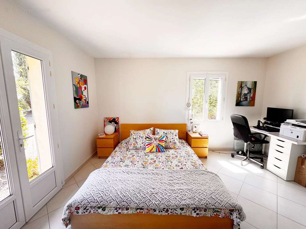 Belle villa familiale au calme absolu, rénovée et idéalement située - photo 4