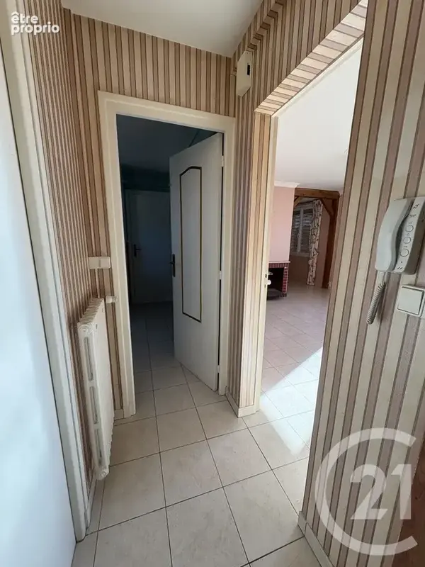 Appartement 4 pièces 65 m² à vendre à Sezanne (51120) - photo 2