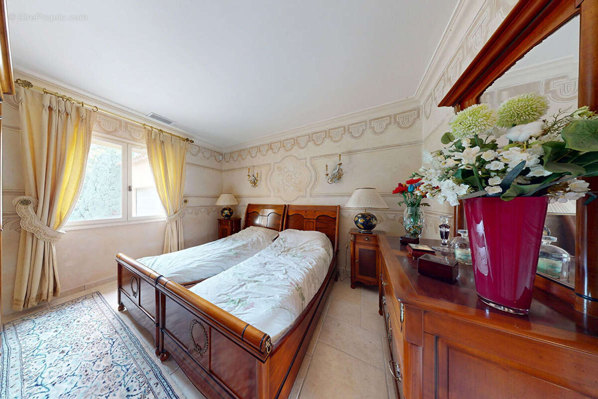 Belle Propriété atypique 207m² piscine Saint-Cyprien- 66750 - photo 10