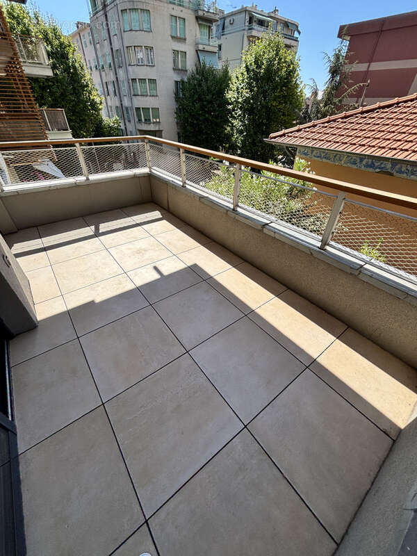 3P au calme, terrasse et parking, rés récente - photo 4