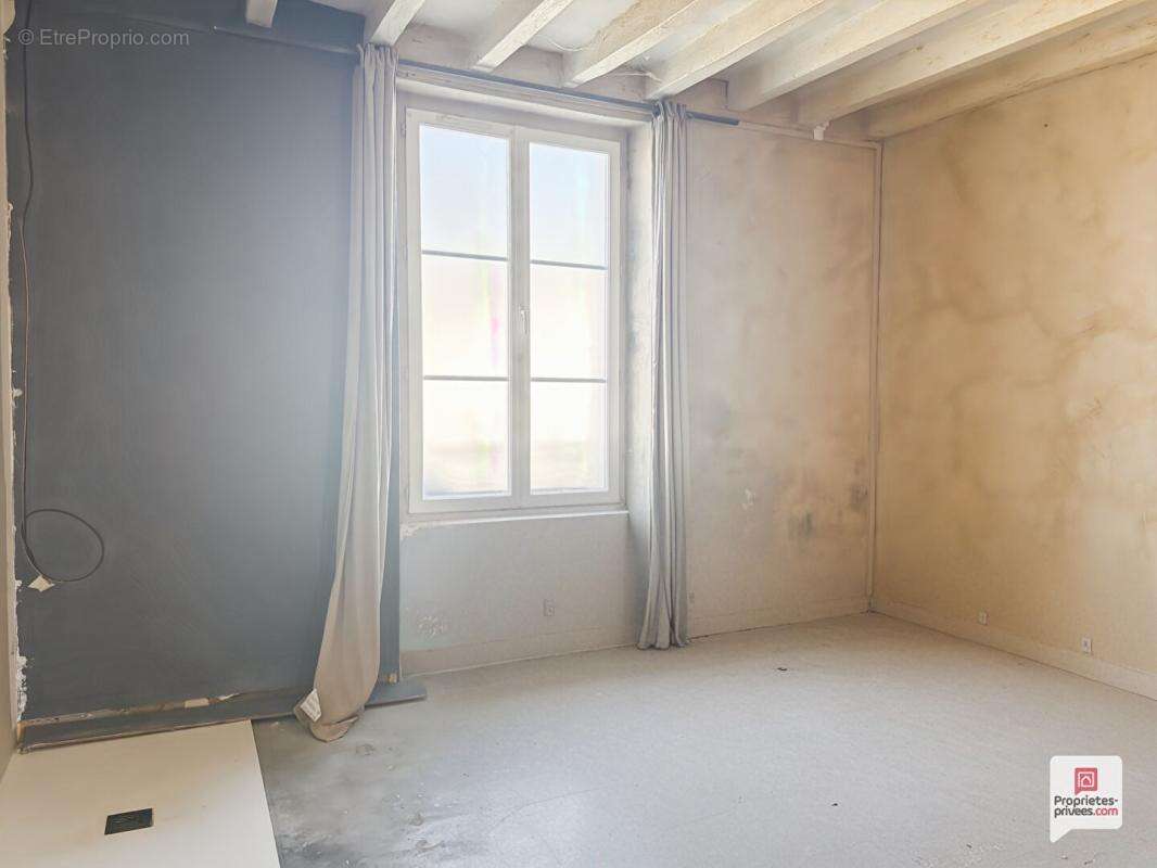 Maison à SABLE-SUR-SARTHE