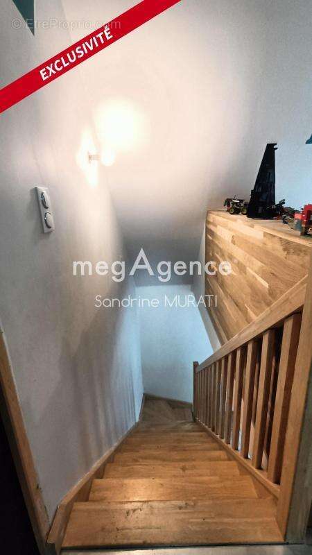 Maison à SAINT-CALAIS-DU-DESERT