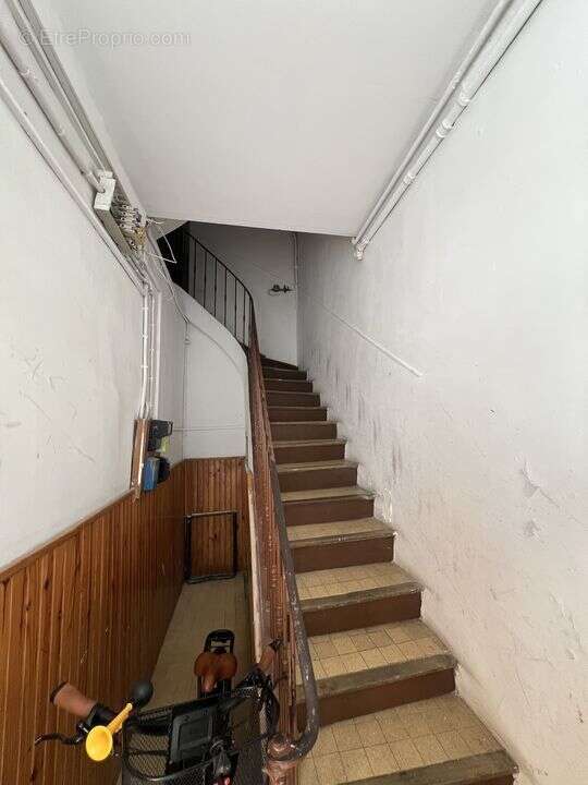 Appartement à MARSEILLE-4E