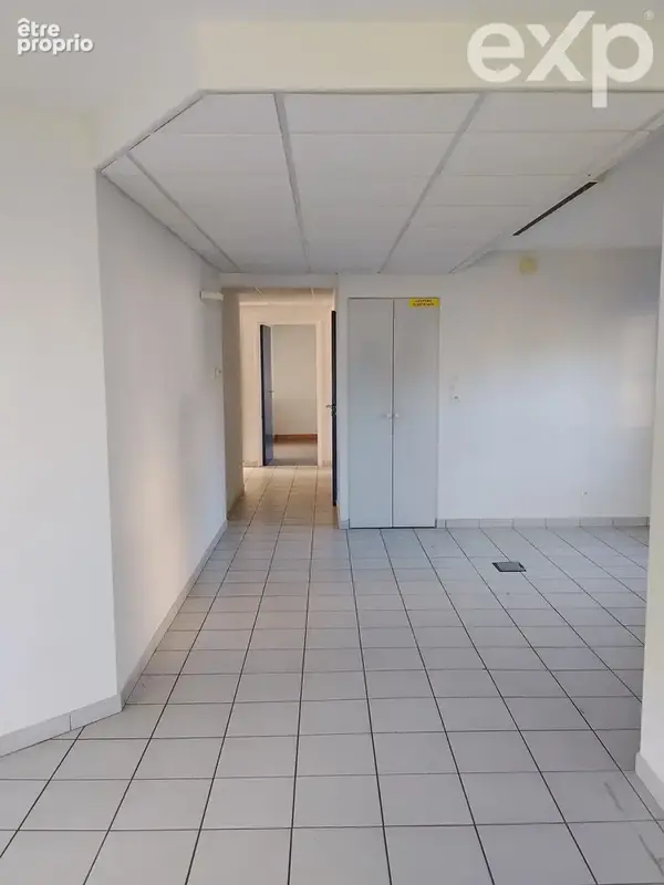 Commerce 93 m² à vendre à Chatenoy-Le-Royal (71880) - photo 2