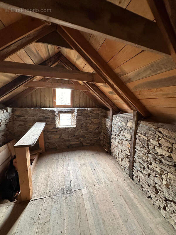 Terrain à SAINT-HIPPOLYTE