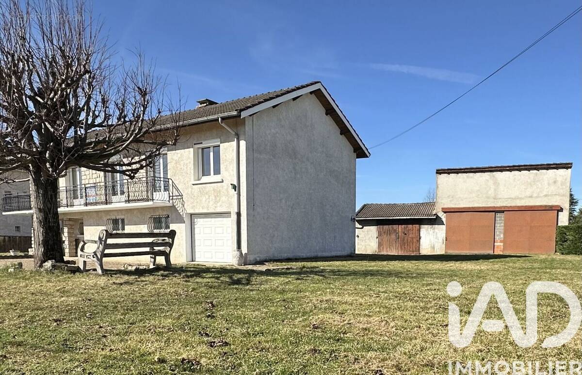 Photo 1 - Maison à VEAUCHE