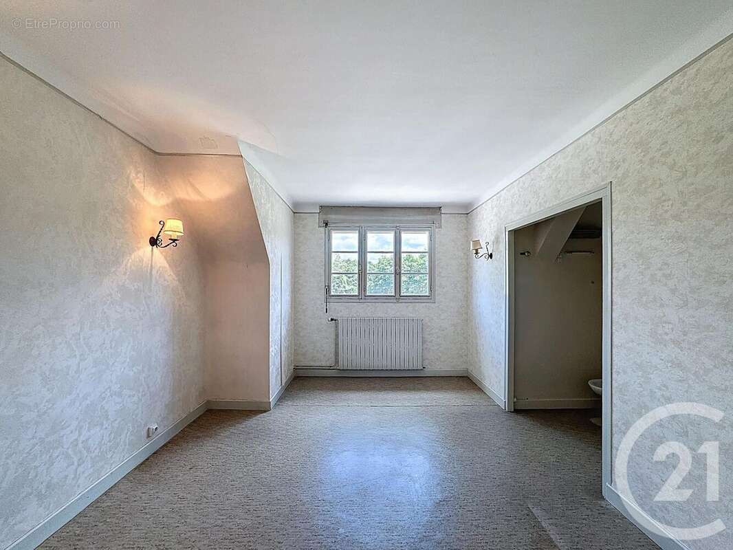 Maison 190 m² à La Ferte-Saint-Aubin  - photo 9