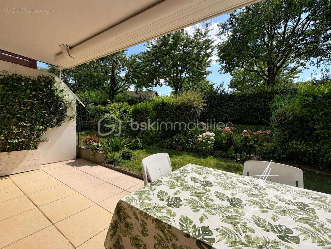 Superbe T3 de 64 m² en rez-de-jardin avec terrasse et grand jardin à Vieugy - photo 3