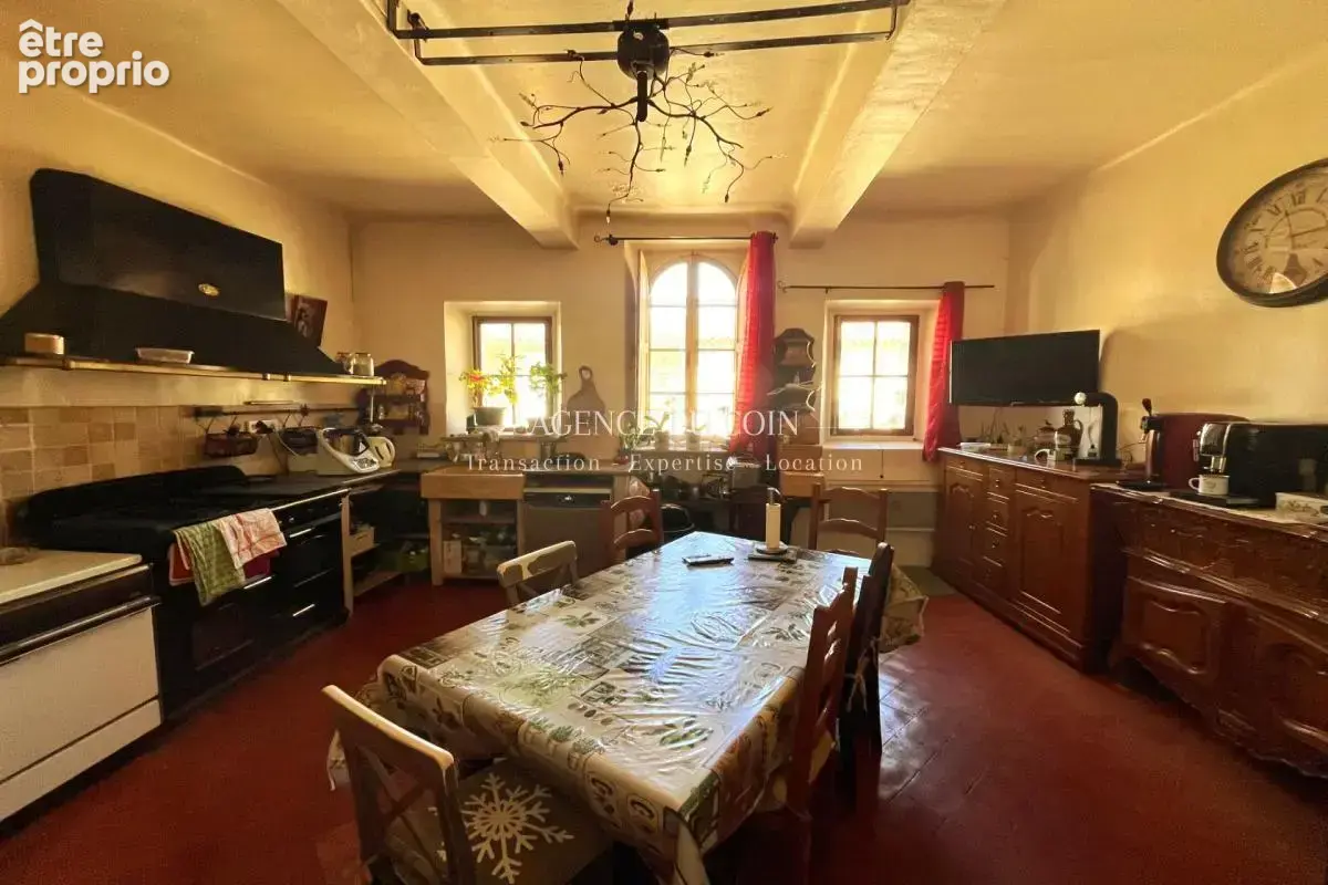 83490 LE MUY – RARE !! Appartement 3ch dans maison de maître - photo 2