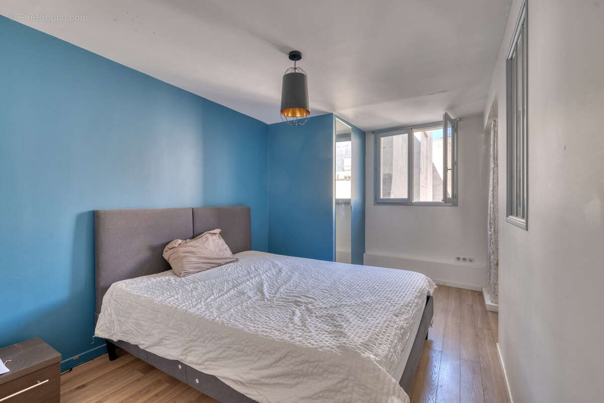 Appartement à PARIS-2E