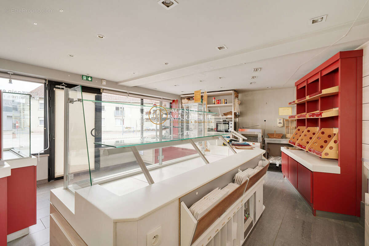 Boulangerie et appartement - photo 2
