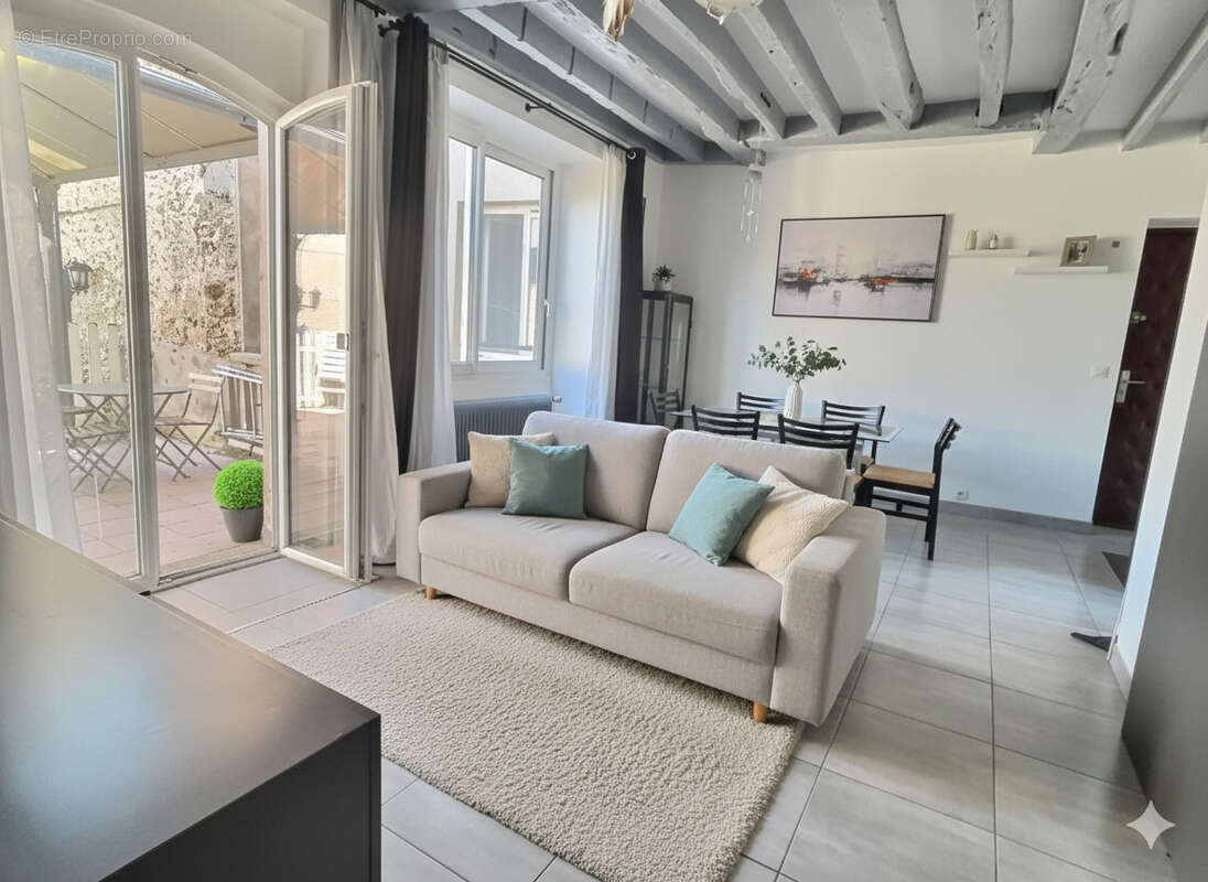 Appartement à MENNECY