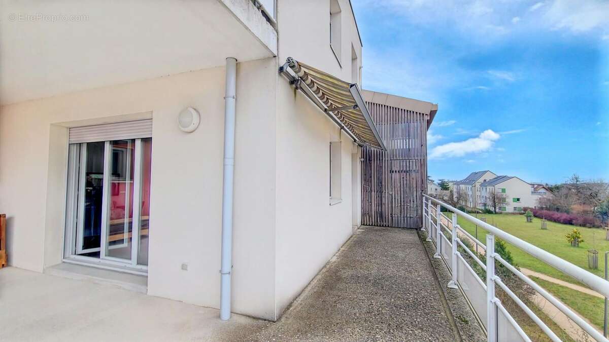 Appartement à CHENOVE