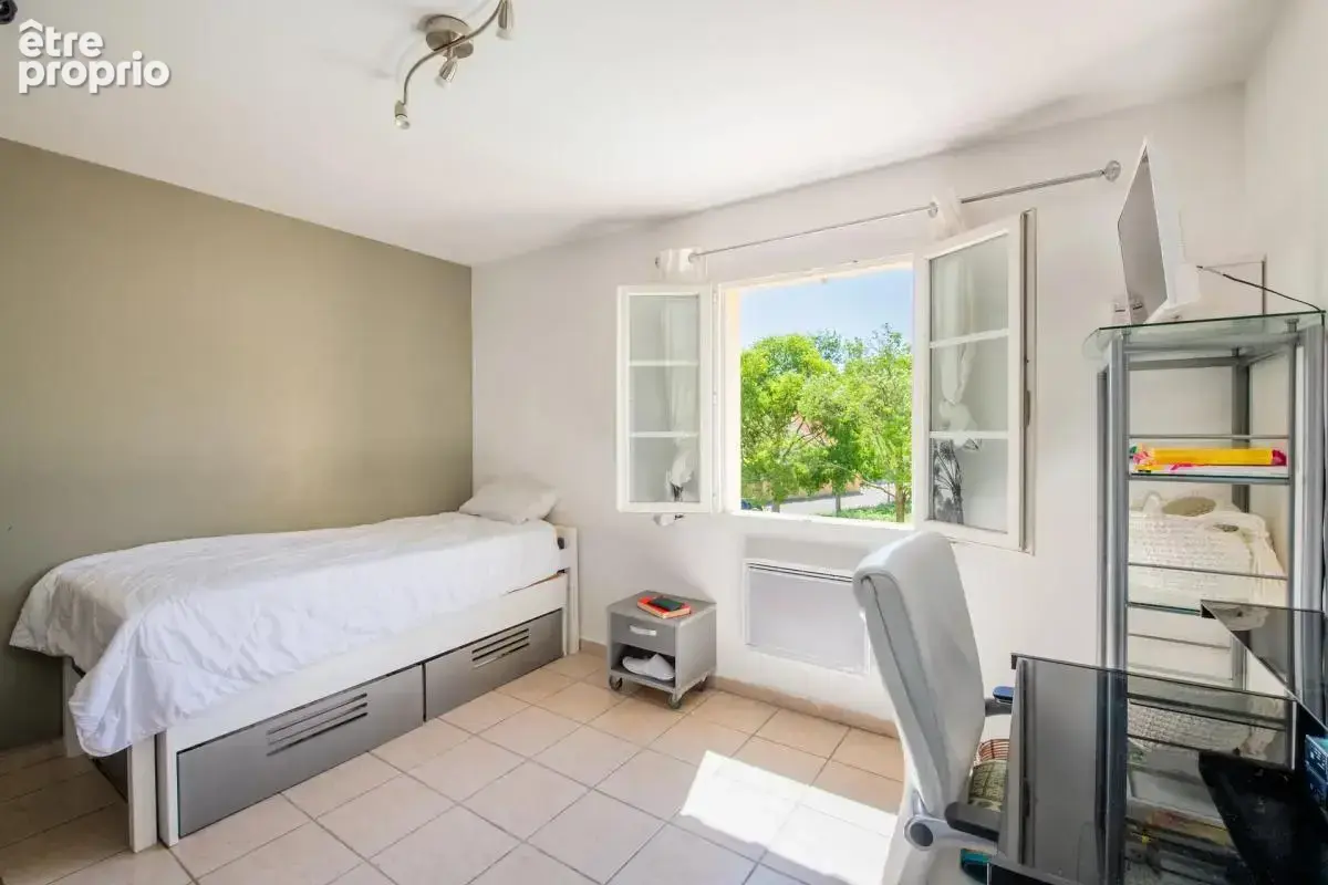 Maison familiale avec piscine à Marseille - photo 9