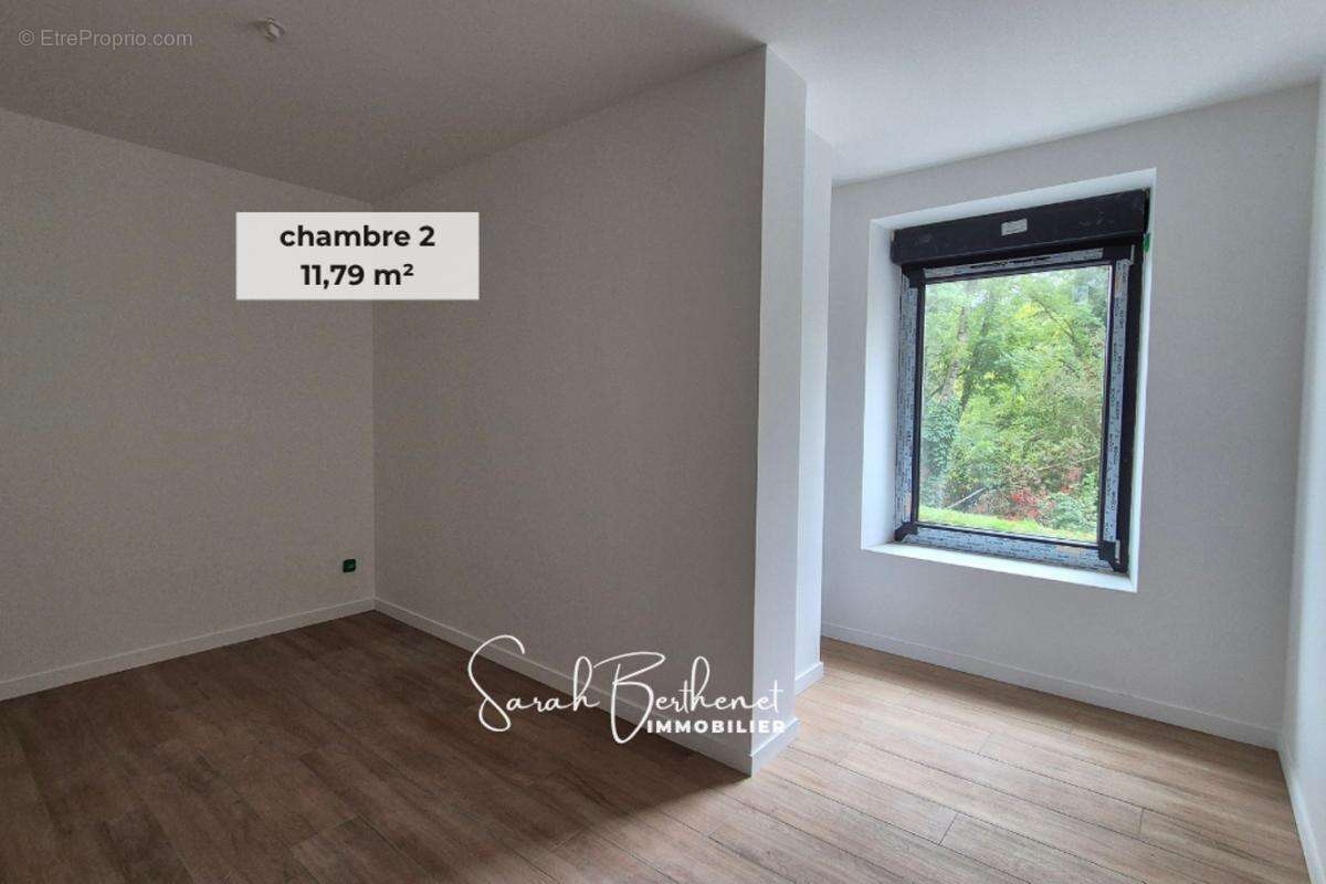 Appartement à SOURCIEUX-LES-MINES