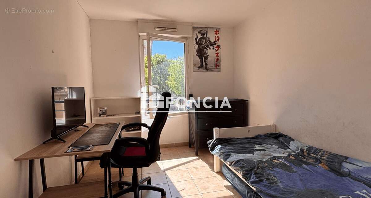 Appartement à MARSEILLE-1E