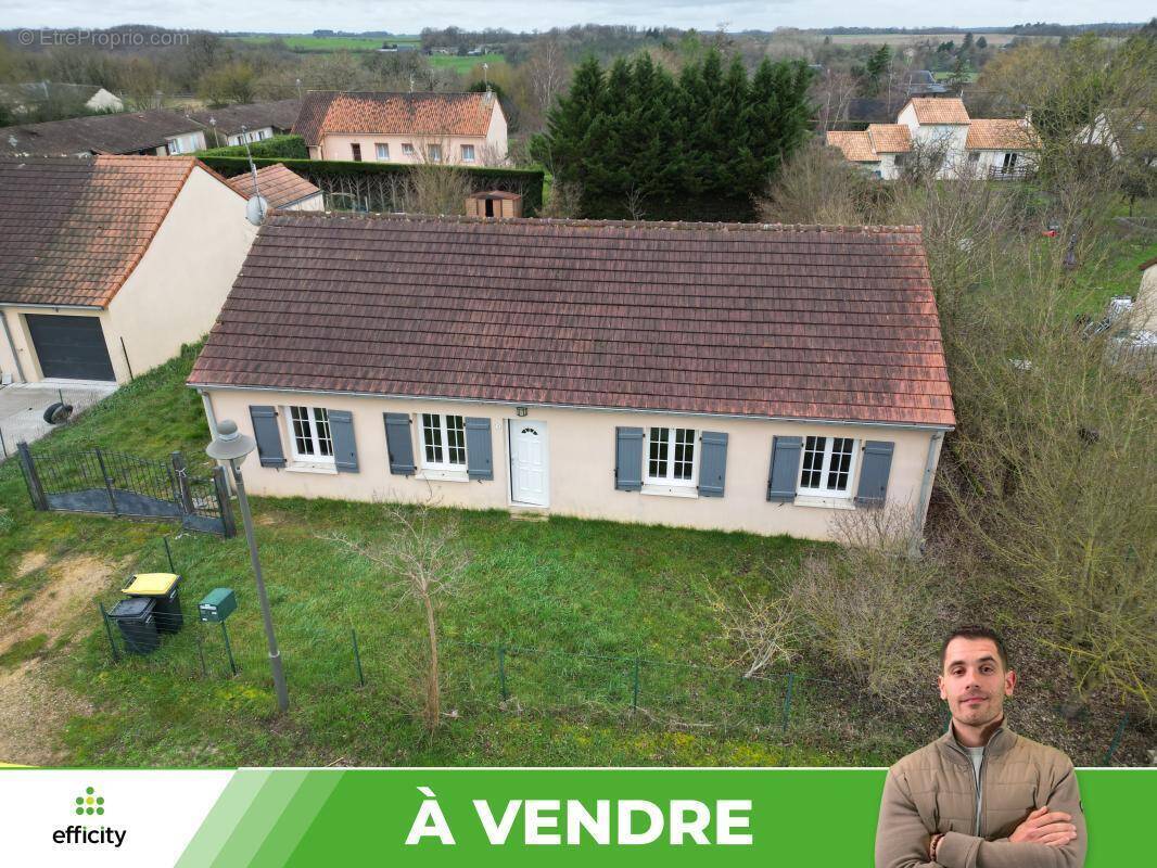 Maison à CHENEVELLES