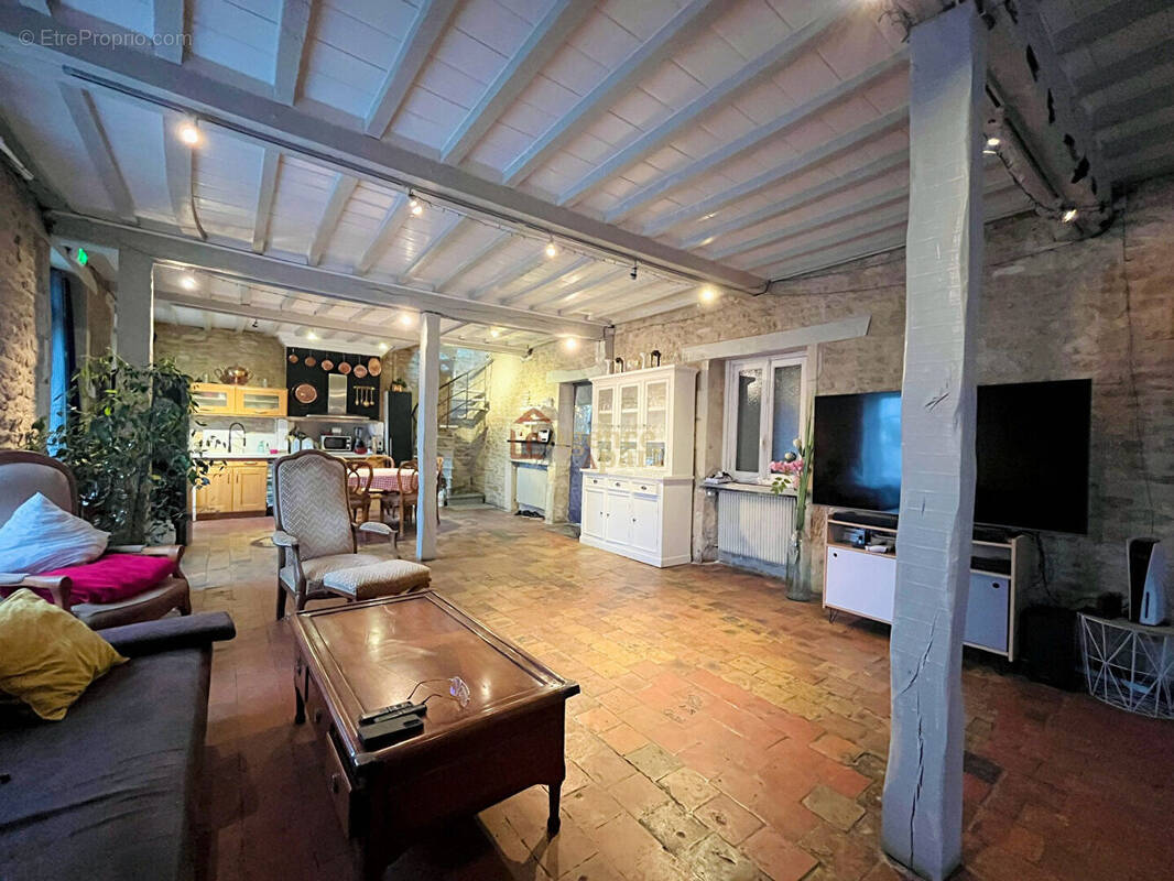 Maison à MERY-CORBON