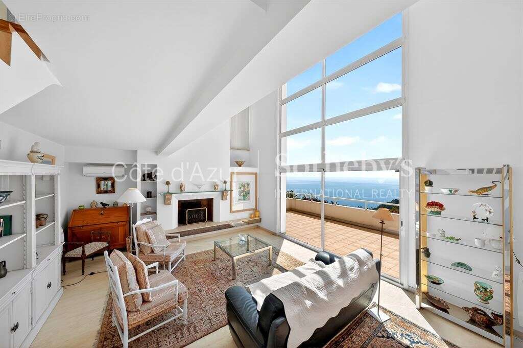 Maison à EZE