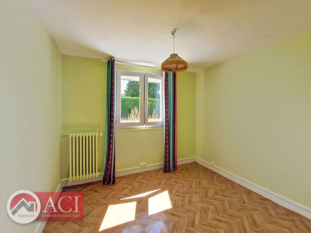 Commerces, gare et ecoles sur place - photo 7