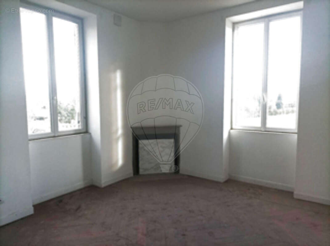 Appartement à CRECHES-SUR-SAONE