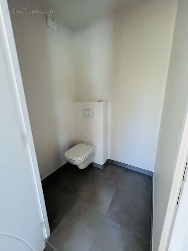 Appartement à CHARBONNIERES-LES-BAINS