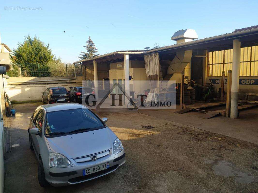 Commerce à FONTENAY-SOUS-BOIS