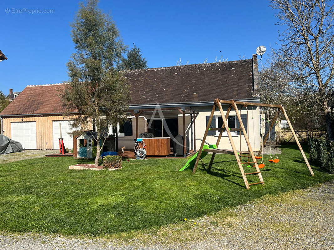 Maison à MONTRICHARD