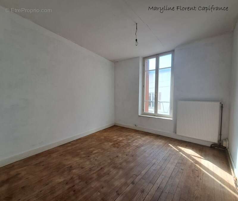 Maison à LA ROCHE-BLANCHE