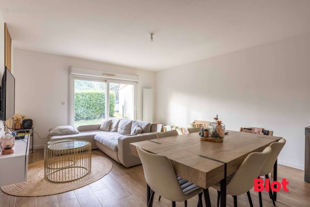 Appartement à LA CHAPELLE-THOUARAULT