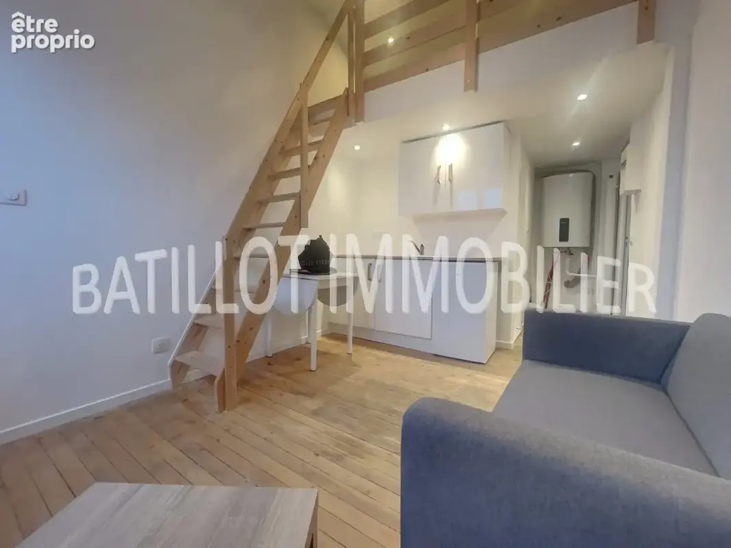 Studio reims centre en dernier etage - photo 2