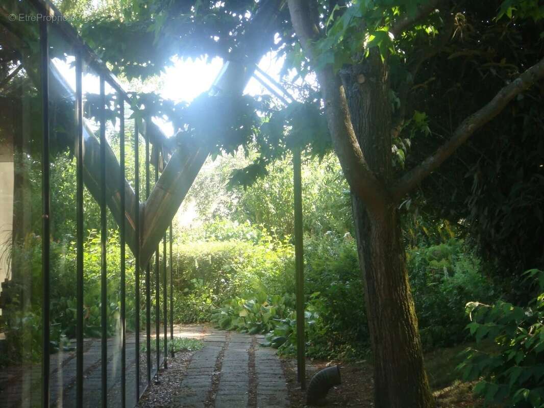 Maison Individuelle avec Jardin et Garage / 10 Min Amiens SUD / - photo 5