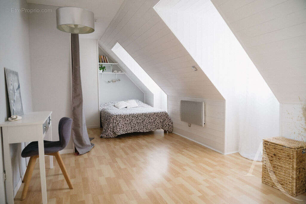 Belle maison sur S/sol total, 6 chambres sur 1573m² de terrain à PERDREAUVILLE - photo 12