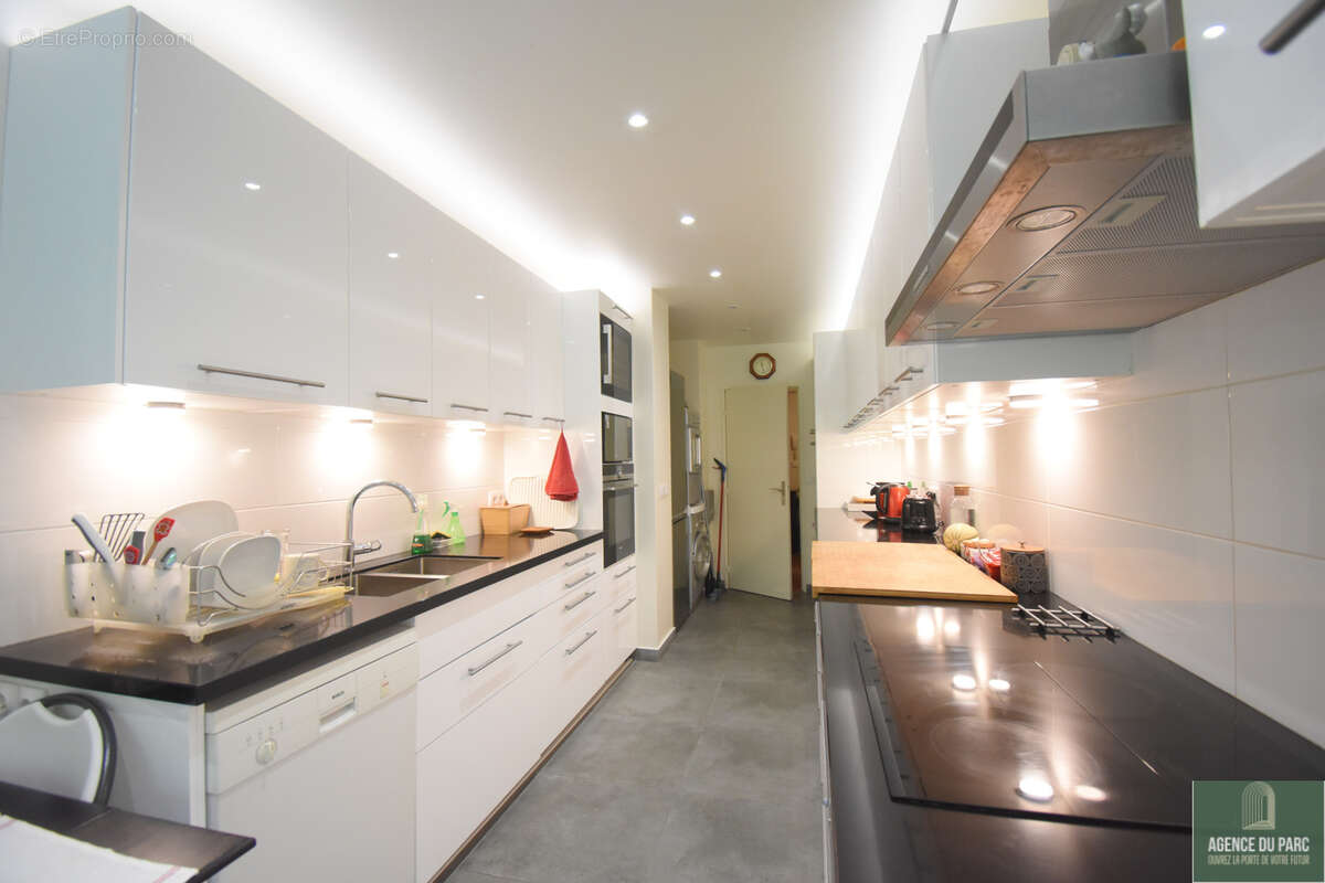 Appartement à VILLE-D'AVRAY