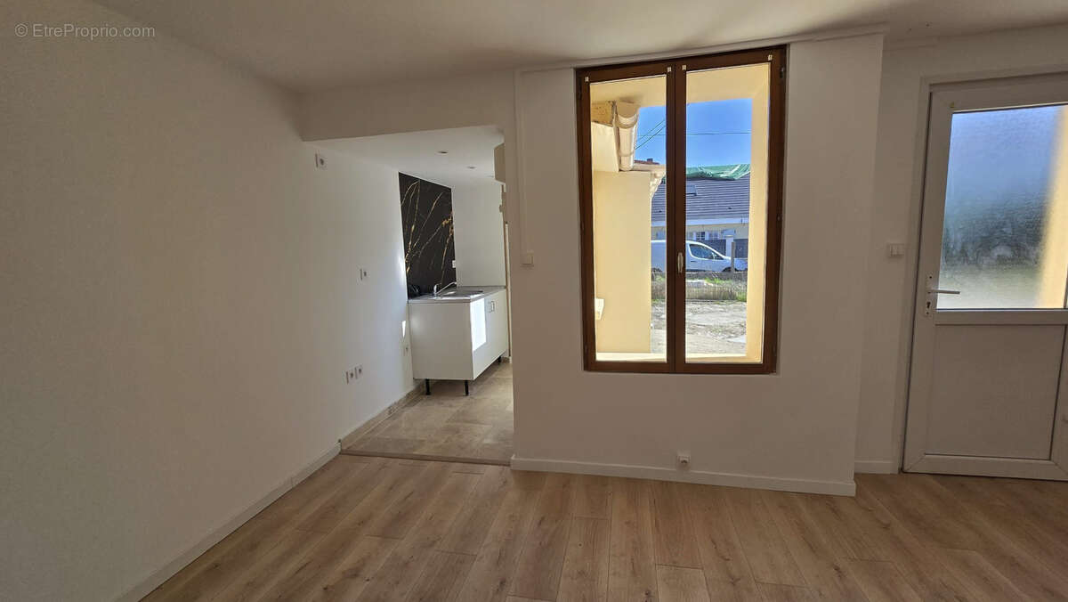 Maison a renovee situe au plessis-bouchard - photo 4