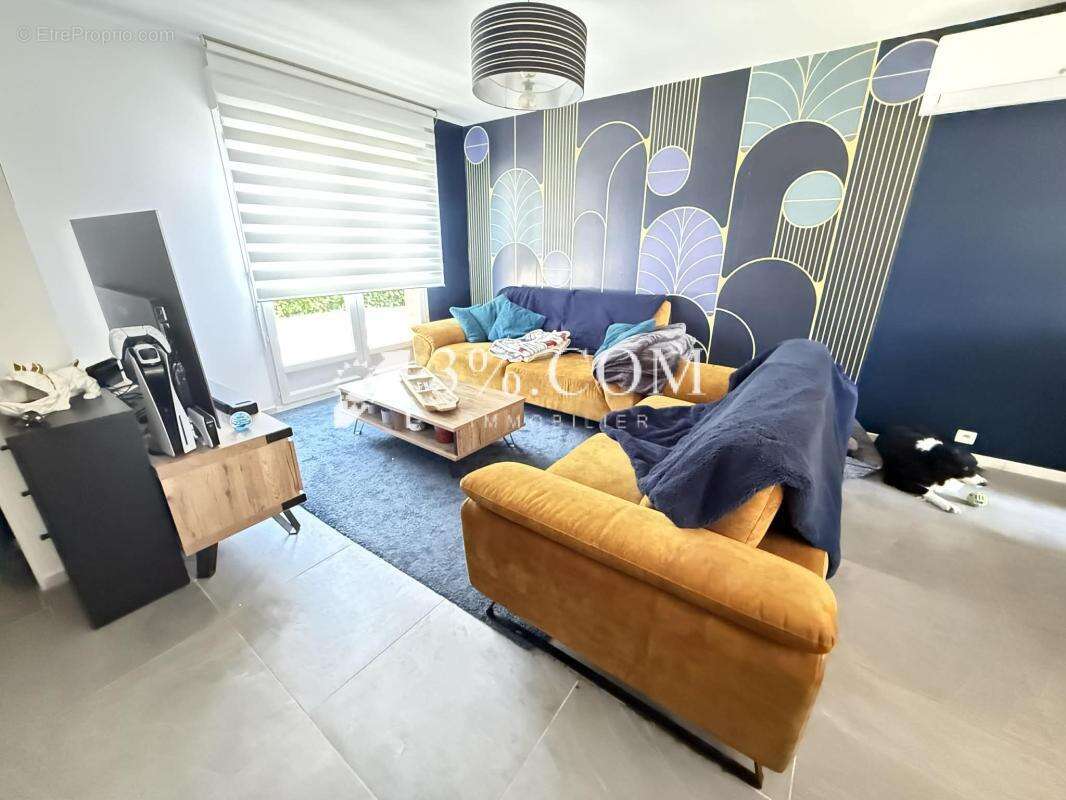 Maison à OSTRICOURT