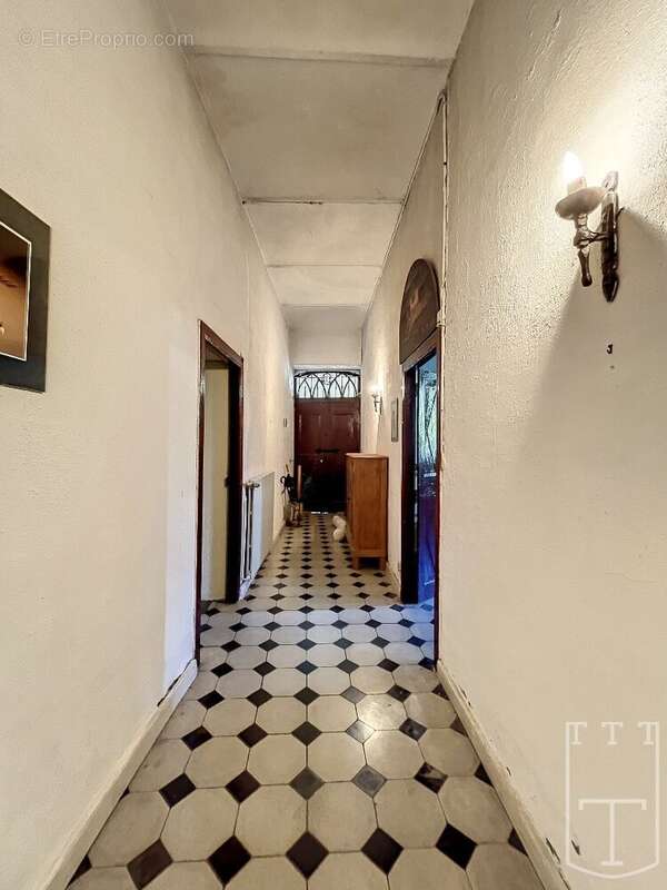 Maison à SAINT-ANDRE-DE-CRUZIERES