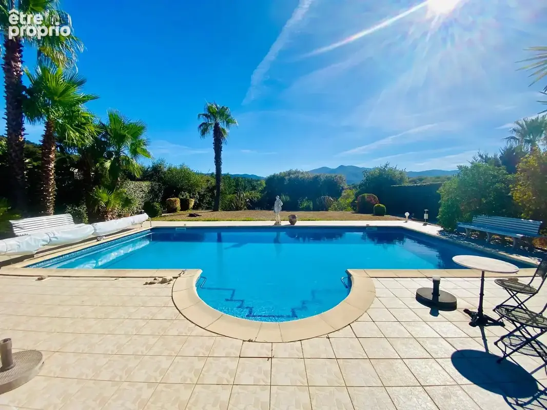 Le Boulou : magnifique villa d’architecte quartier résidentiel grande parcelle avec piscine ! - photo 3