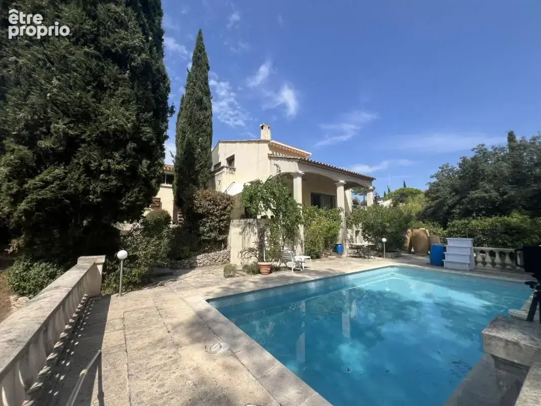 Maison 175 m² à Saint-Clement-De-Riviere  - photo 1