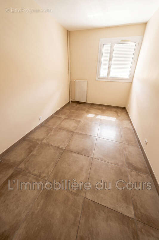 Appartement 97 m² à Martigues  - photo 7