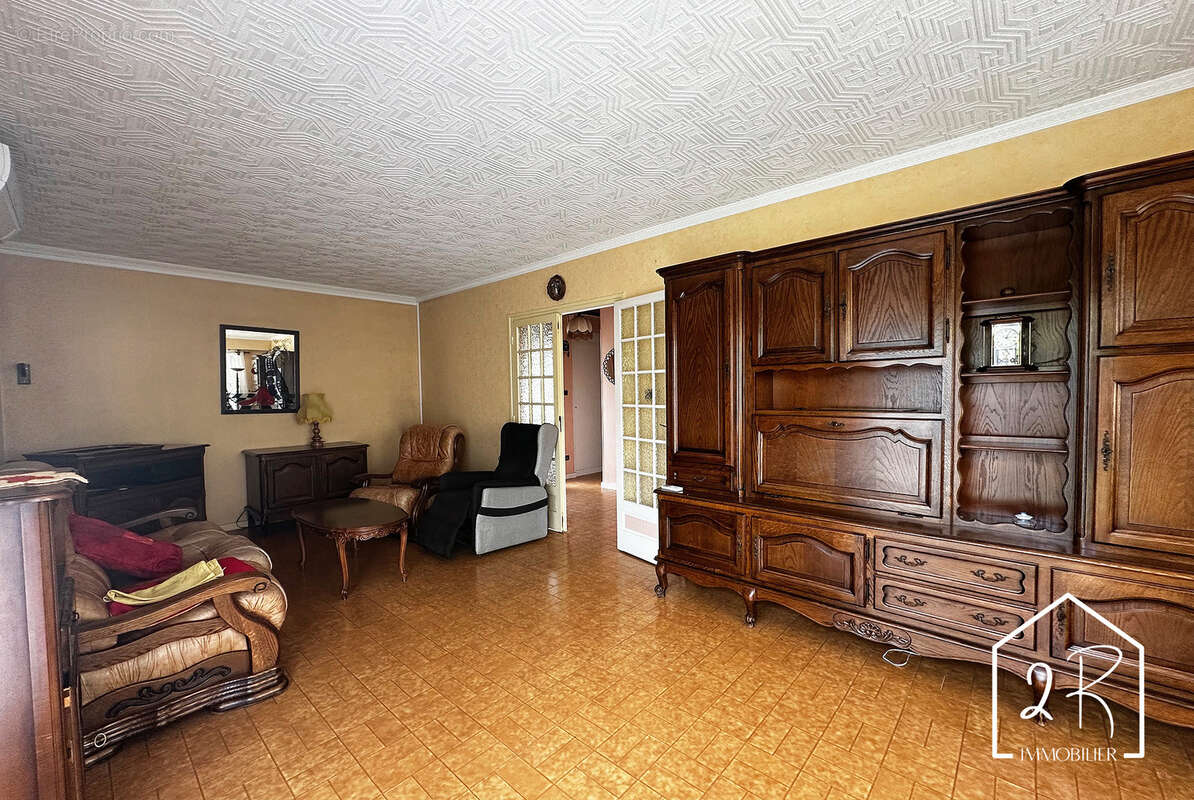 Maison à SEREZIN-DU-RHONE