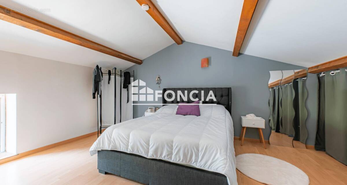 Maison à SAINT-ROMAIN-DE-SURIEU