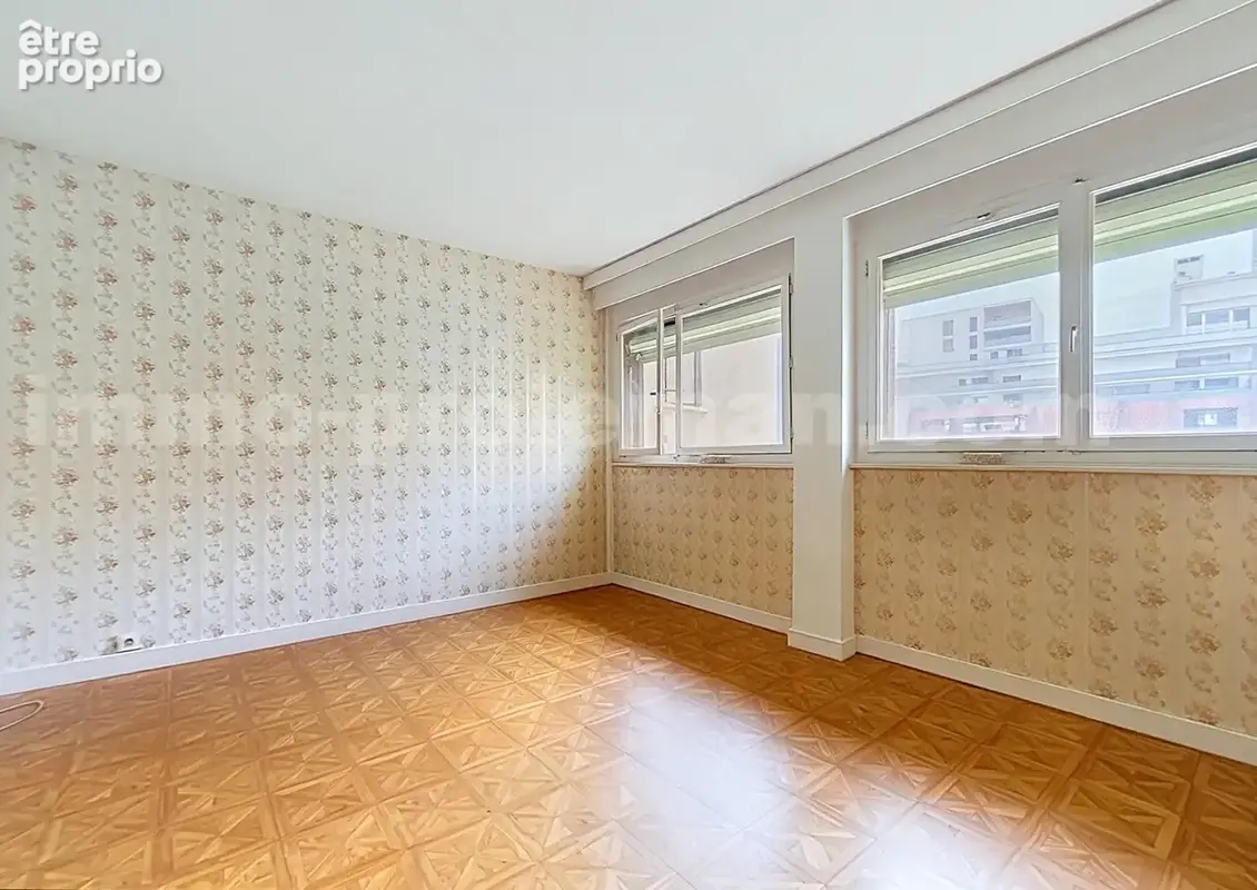 Appartement_T2_Annemasse_belle_superficie_prox_frontière_Suisse_tram_Ceva_direction_GENEVE_Frontaliers_Chambre_Traversant